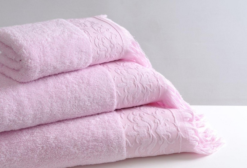 infinity-pembe-rozovyy-polotentse-bannoe