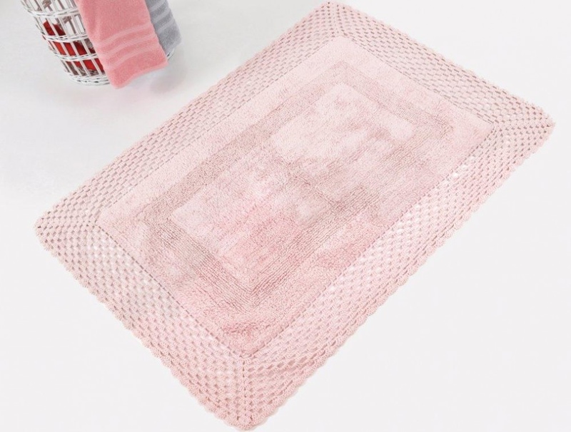 lizz-pembe-rozovyy-kovrik-dlya-vannoy lizz-pembe-rozovyy-kovrik-dlya-vannoy